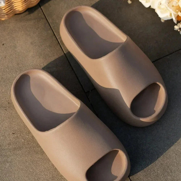 Brown Casual Women's Anti-Slip Slippers - Picture 5 of 7